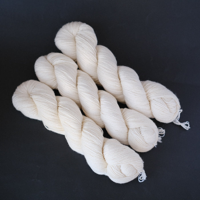 [Undyed] 100g skein of 30/2 cotton thread 